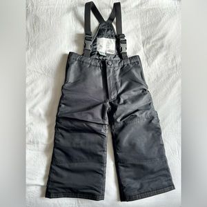 Obermeyer size 3T black ski bibs. Great condition.